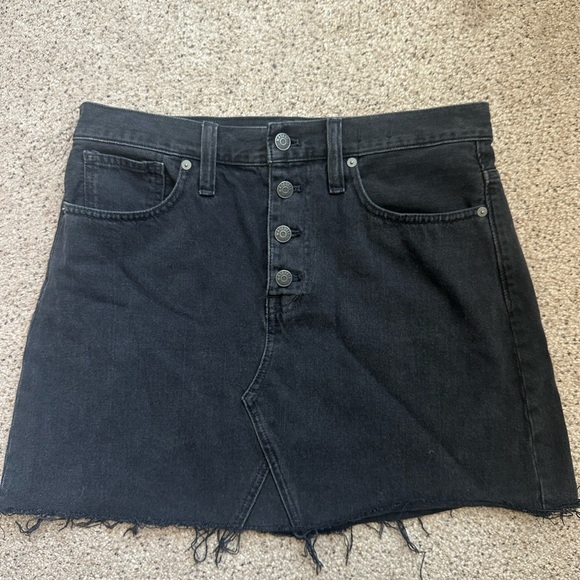 🖤MADEWELL Rigid Denim A-Line Mini Skirt in Lunar Wash: Button-Front Edition🖤 - Picture 4 of 9